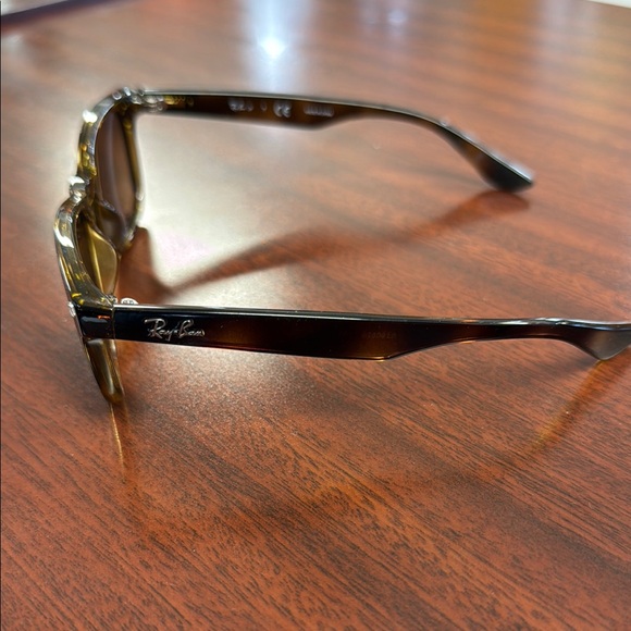 Ray-Ban NEW WAYFARER KIDS RJ 9052 48/16 130 Tortoise - Picture 3 of 3